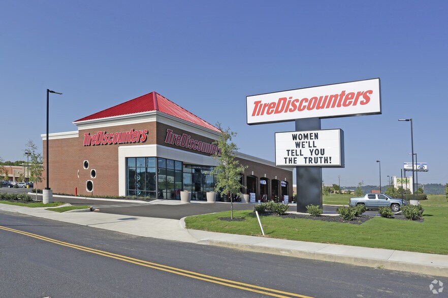 5958 Snow Hill Rd, Ooltewah, TN à louer - Photo principale – Image 3 sur 13