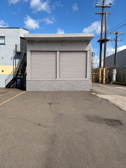 2424 State Rd, Bensalem, PA à louer - Photo de l’immeuble – Image 1 sur 6