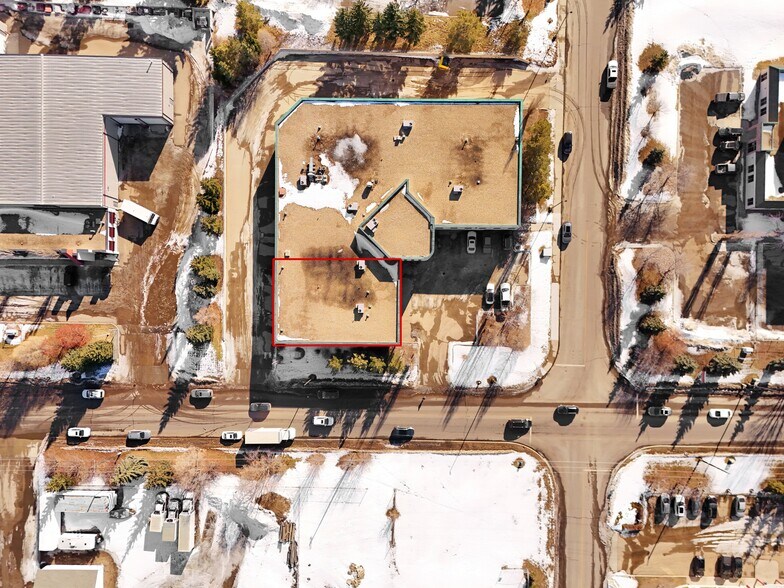 2419 96th St NW, Edmonton, AB à vendre - Photo de l’immeuble – Image 3 sur 8