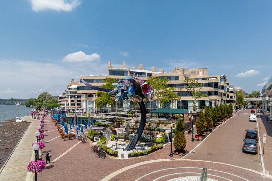 3000 K St NW, Washington, DC à louer - Photo de l’immeuble – Image 2 sur 12