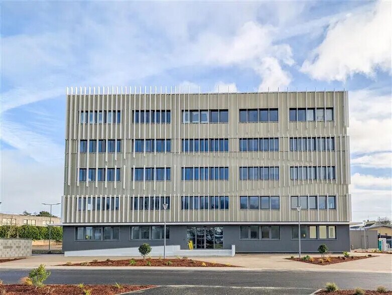 Bureau dans Saint-Brieuc à vendre - Photo de l’immeuble – Image 3 sur 5