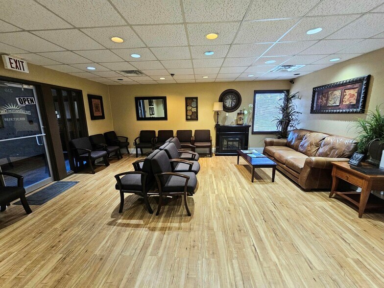 2375 Professional Heights Dr, Lexington, KY à louer - Hall d’entrée – Image 3 sur 23