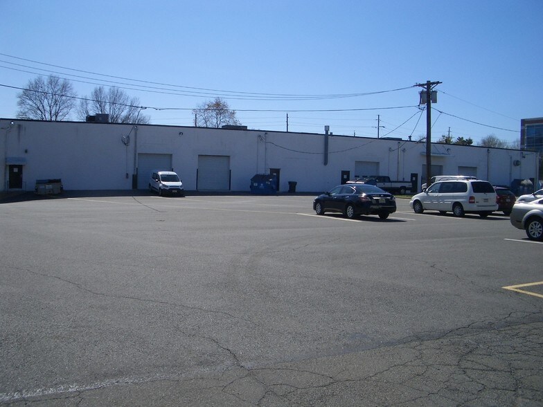 741 Alexander Rd, Princeton, NJ à louer - Photo de l’immeuble – Image 1 sur 1