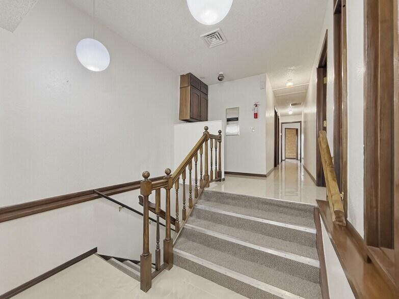 4219 S Broadway, Englewood, CO à vendre - Photo de l’immeuble – Image 3 sur 30