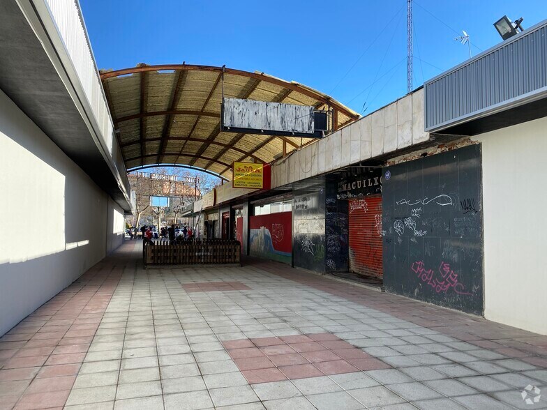 Local commercial dans Alcorcón, Madrid à louer - Photo de l’immeuble – Image 2 sur 2