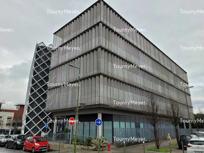 Local commercial dans Lormont à louer - Photo de l’immeuble – Image 1 sur 8