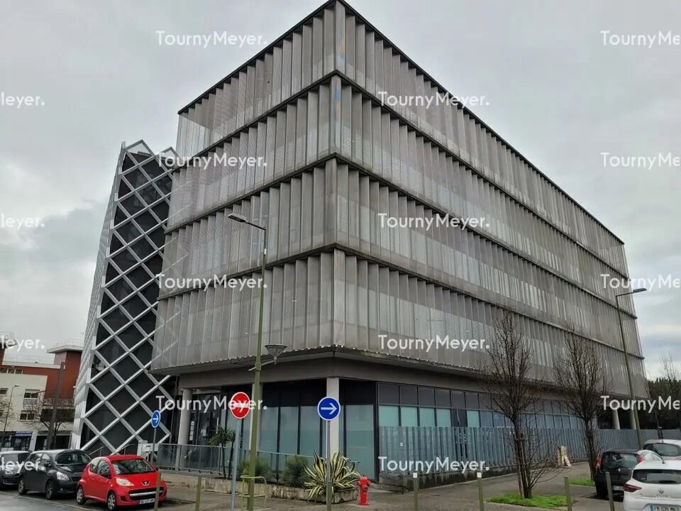 Local commercial dans Lormont à louer Photo de l’immeuble– Image 1 sur 9