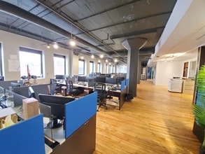 2050 Rue de Bleury, Montréal, QC à louer Photo intérieure– Image 2 sur 8