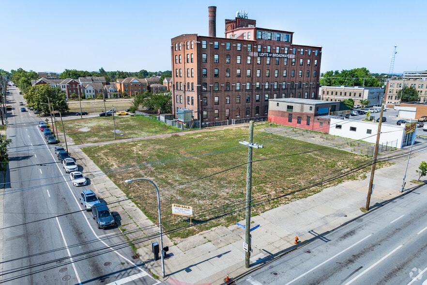 430-440 E Broadway and Finzer, Louisville, KY à vendre - Photo de l’immeuble – Image 3 sur 16