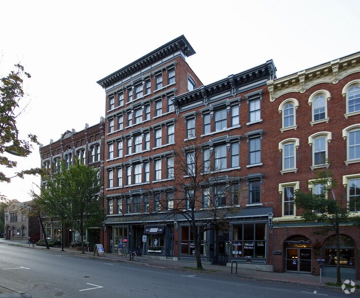 119-125 College St, Burlington, VT à louer - Photo de l’immeuble – Image 2 sur 4