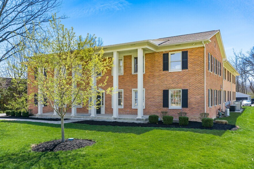 261 W Johnstown Rd, Columbus, OH à louer - Photo principale – Image 1 sur 42