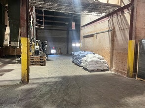 100 John St, Westminster, MD à louer Photo intérieure– Image 1 sur 3