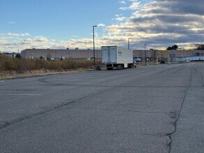 75 International Dr, Windsor, CT à louer Photo intérieure– Image 2 sur 3