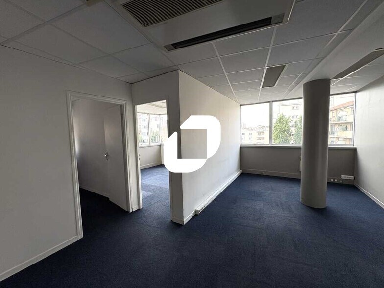 Bureau dans Lyon à vendre - Photo intérieure – Image 2 sur 11