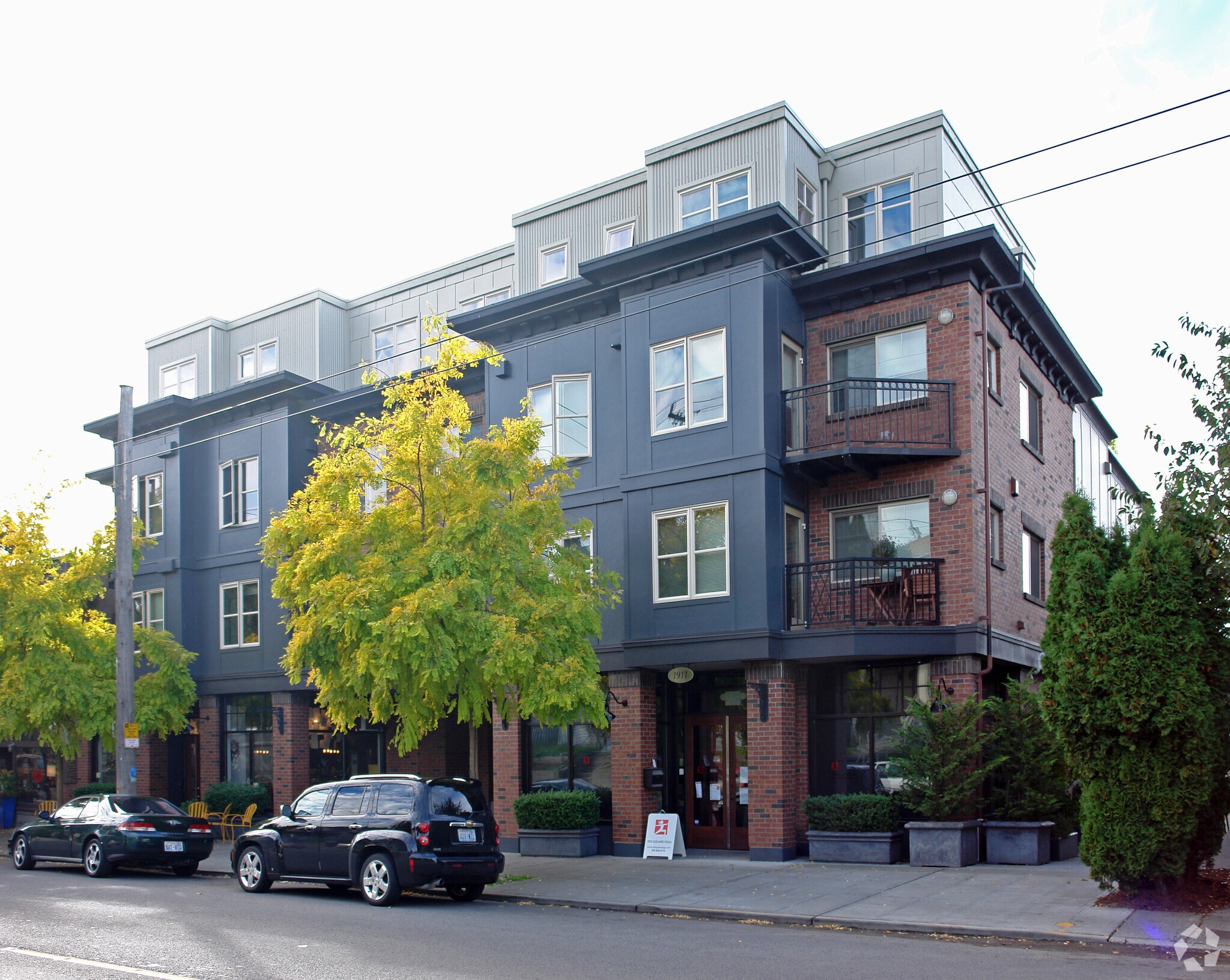 1909 10th Ave W, Seattle, WA à vendre Photo de l’immeuble– Image 1 sur 2