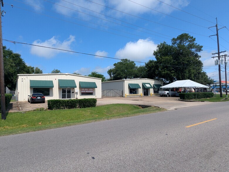 5815 Old Dowlen Rd, Beaumont, TX à vendre - Photo principale – Image 1 sur 31