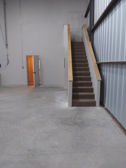 13020 Sh 191, Midland, TX à louer - Photo intérieure – Image 2 sur 3