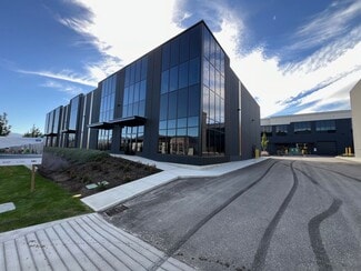 Plus de détails pour 2094 Pier Mac Way, Kelowna, BC - Industriel/Logistique à louer