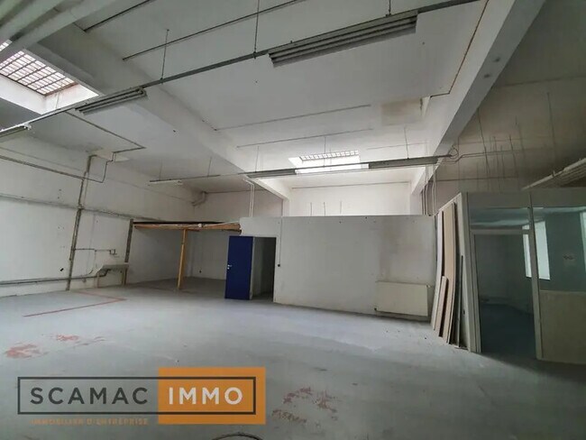 Plus de détails pour Industriel/Logistique à louer