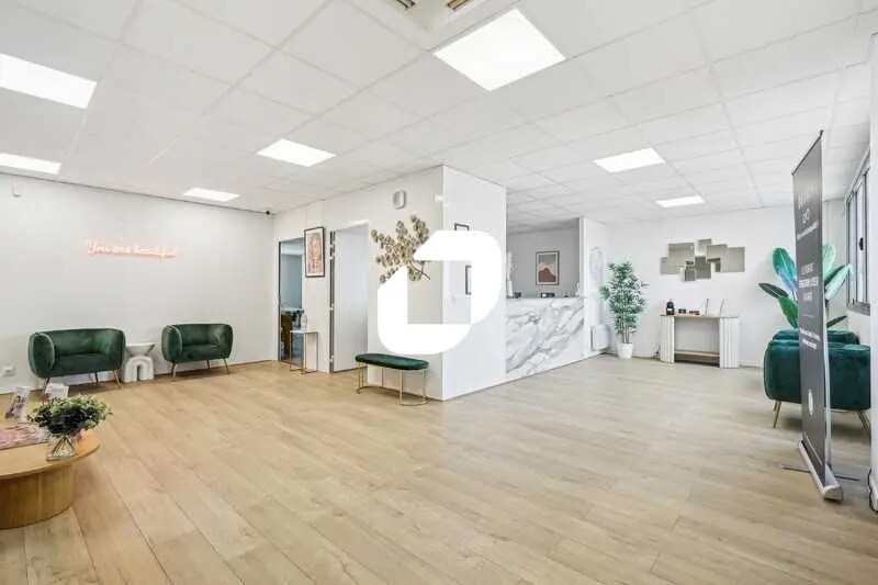 7-9 Avenue Aristide Briand, Cachan à louer - Photo de l’immeuble – Image 2 sur 16