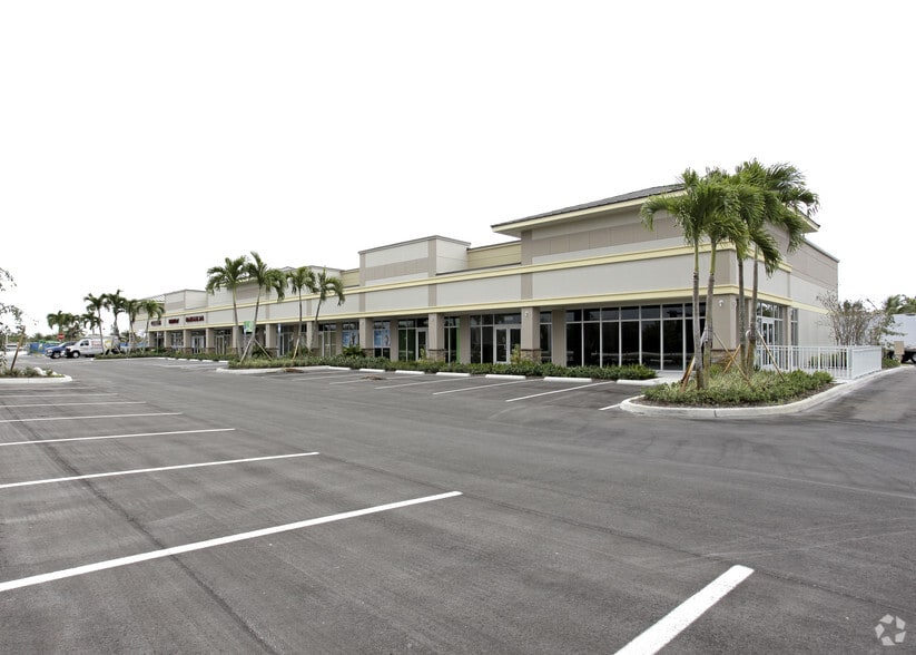 16630-16658 Sheridan St, Pembroke Pines, FL à louer - Photo principale – Image 2 sur 43