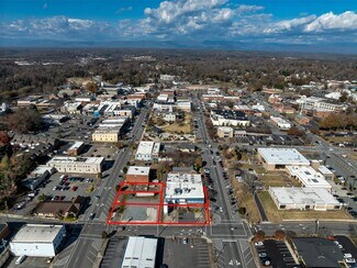 Plus de détails pour 212 S Green St, Morganton, NC - Local commercial à vendre