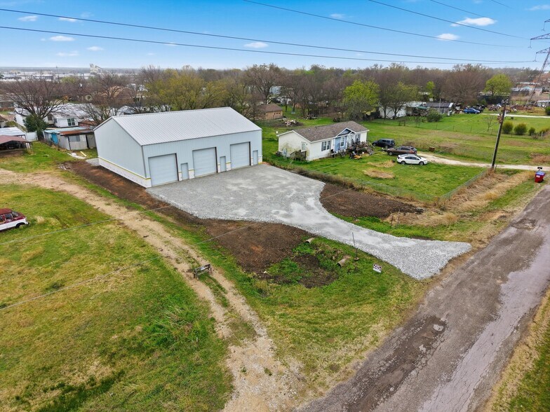 193 Katy Rd, Elm Mott, TX à louer - Photo de l’immeuble – Image 2 sur 6