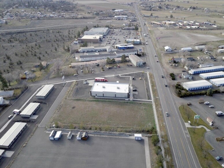 00504 HWY 97 and 26, Madras, OR à vendre - Aérien – Image 1 sur 2