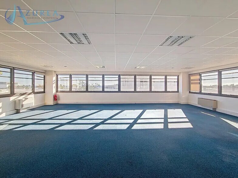 Bureau dans Villeneuve-Loubet à louer - Photo intérieure – Image 2 sur 10