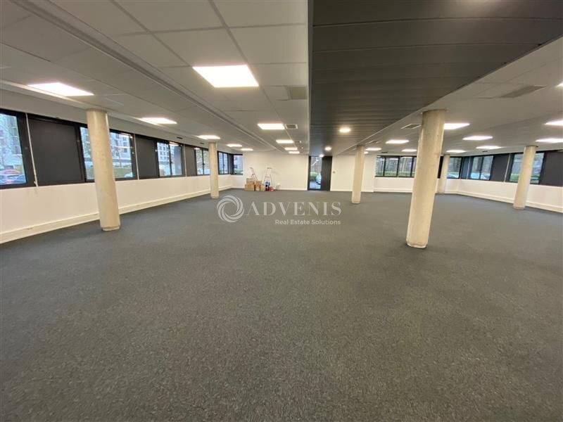 Bureau dans Champs-sur-Marne à louer Photo intérieure– Image 1 sur 6
