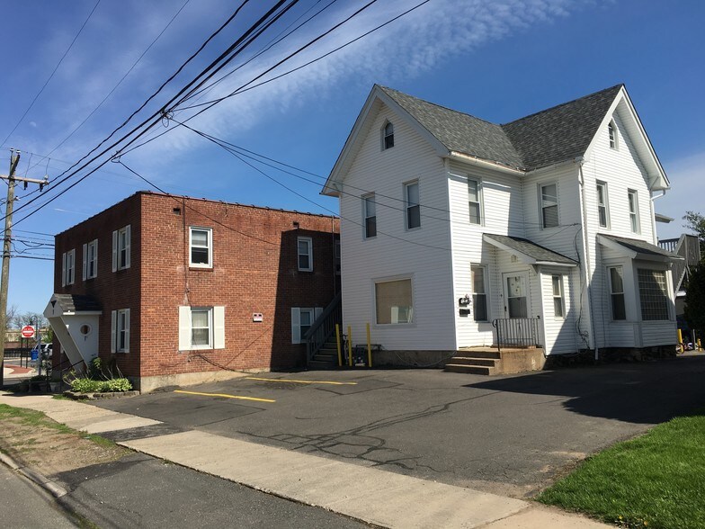 5-7 Upson St, Bristol, CT à vendre - Photo principale – Image 1 sur 27