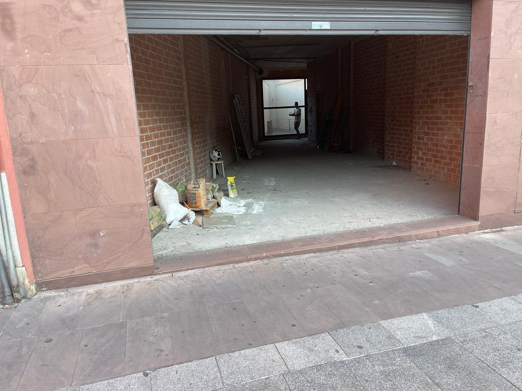 Local commercial dans Viladecans, Barcelona à louer Photo de l’immeuble– Image 1 sur 5