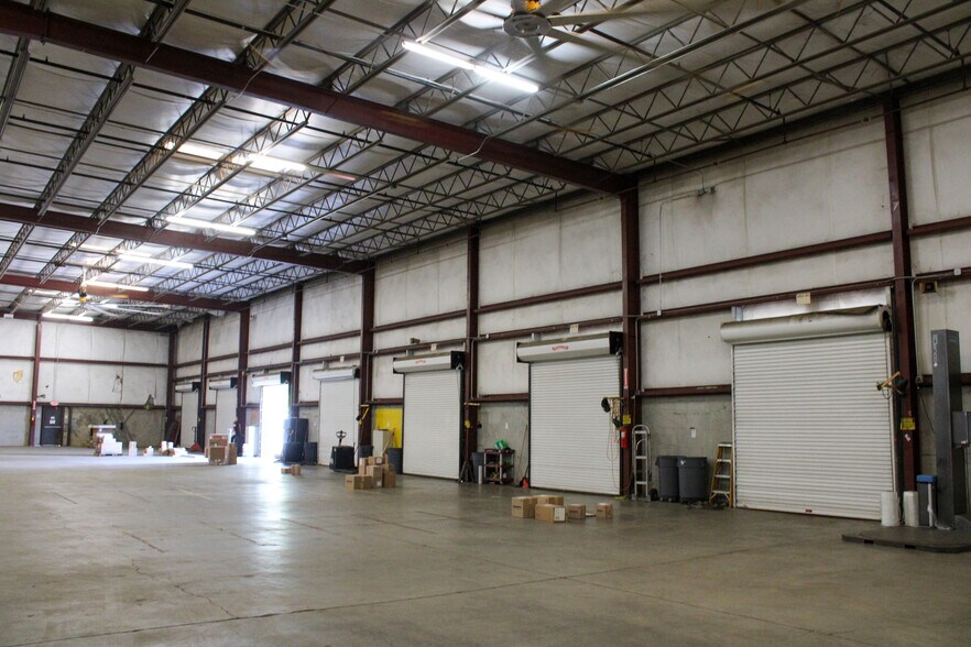 1140 Jordan Rd, Huntsville, AL à louer - Photo de l’immeuble – Image 2 sur 6