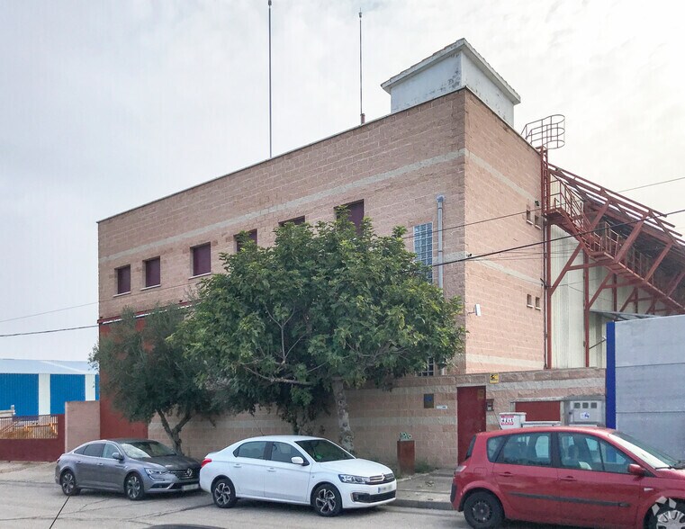 Calle del Uranio, 10, San Martín de la Vega, Madrid à louer - Photo de l’immeuble – Image 2 sur 3