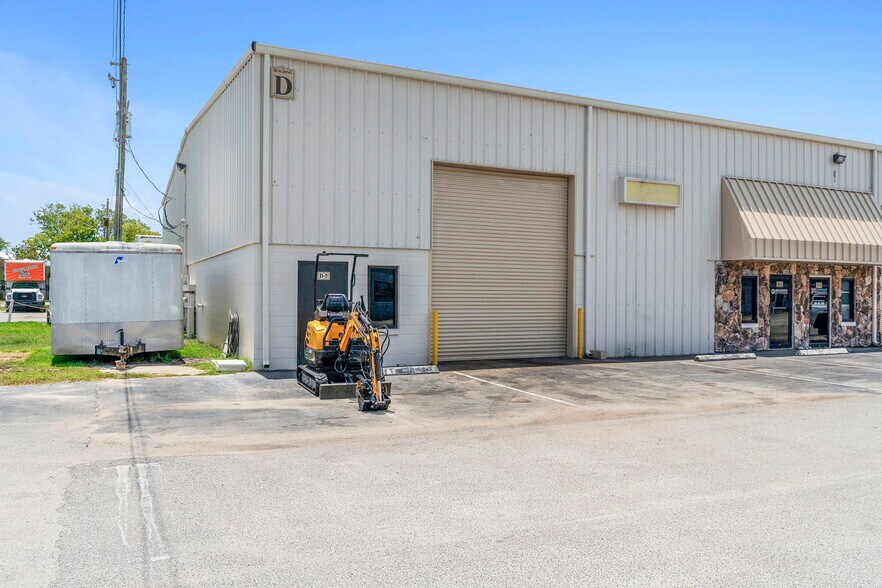 1725 S Nova Rd, Daytona Beach, FL à vendre - Photo de l’immeuble – Image 2 sur 40