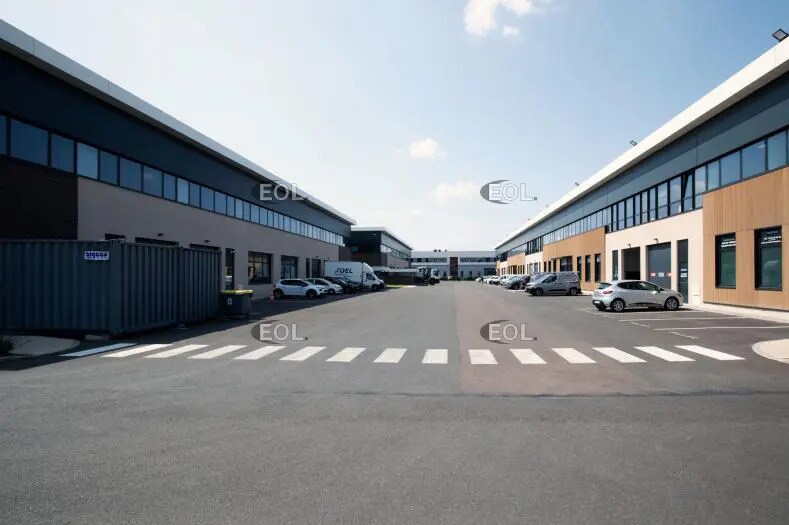 Local d’activités dans Gennevilliers à louer - Photo de l’immeuble – Image 3 sur 9