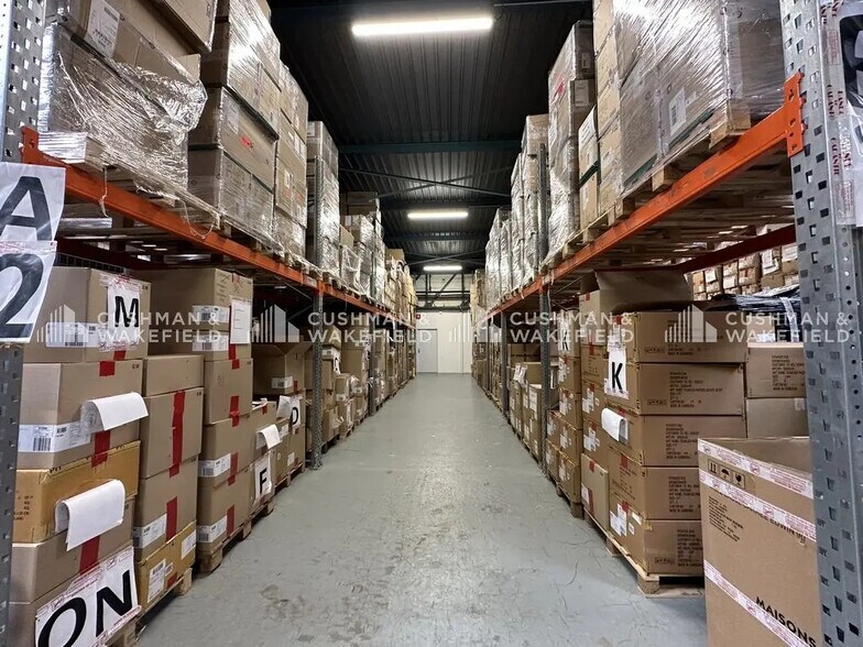 Local d’activités dans Mundolsheim à louer - Photo intérieure – Image 1 sur 8