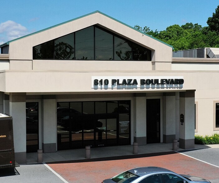 810 Plaza Blvd, Lancaster, PA à louer - Photo de l’immeuble – Image 2 sur 7
