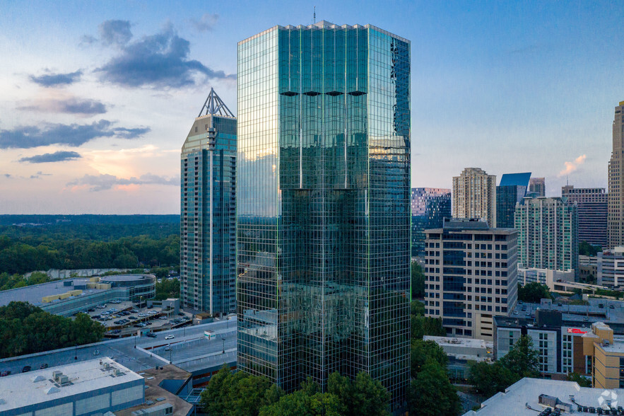 3340 Peachtree Rd NE, Atlanta, GA à louer - Photo de l’immeuble – Image 1 sur 16