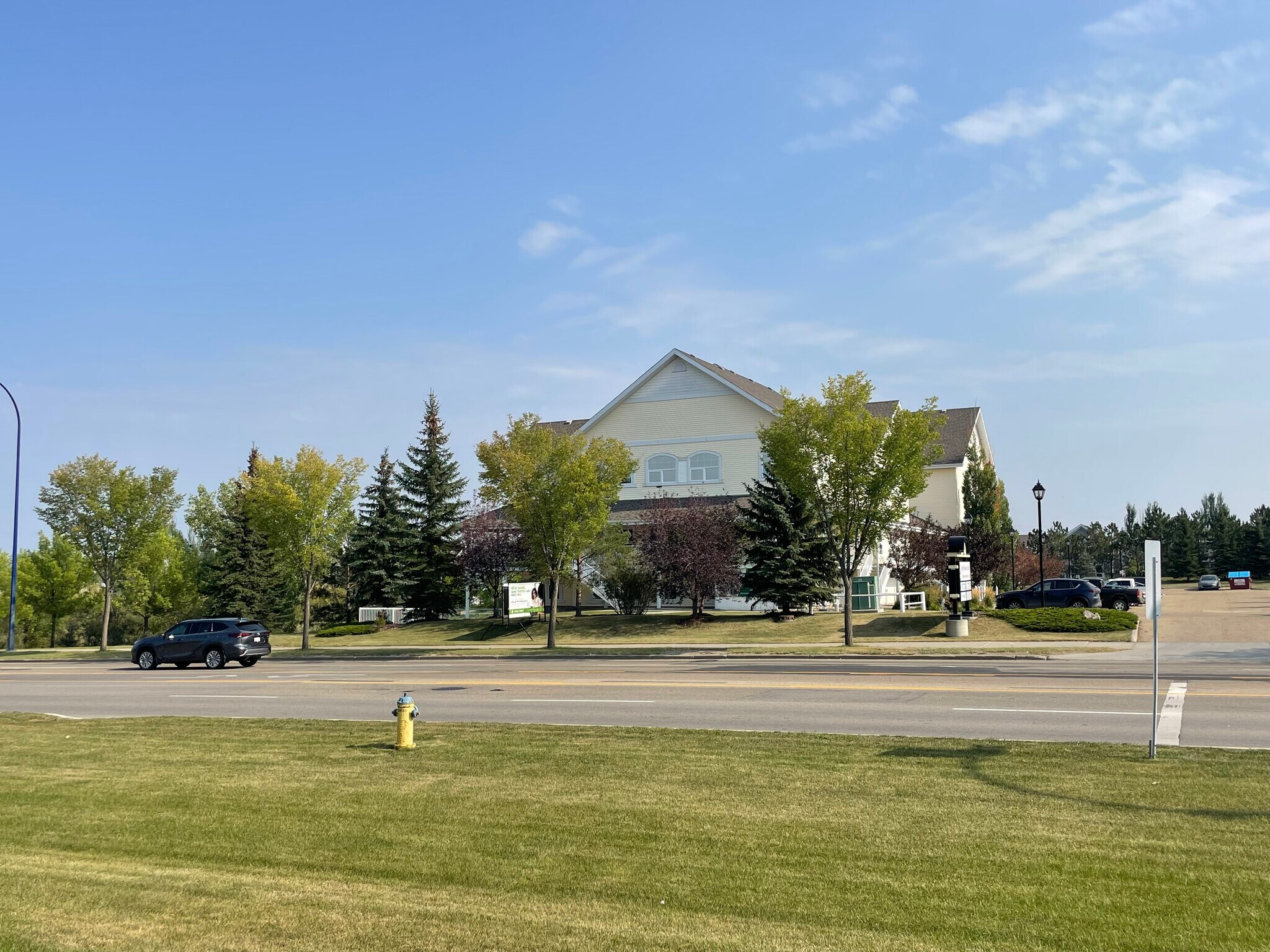 1207 91 St SW, Edmonton, AB à louer Photo intérieure– Image 1 sur 7