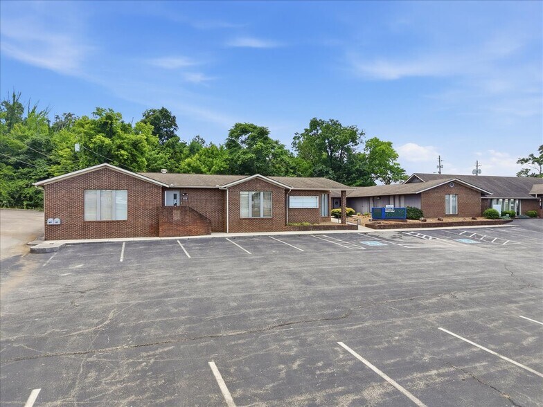 1633 W Morris Blvd, Morristown, TN à vendre - Photo de l’immeuble – Image 3 sur 8