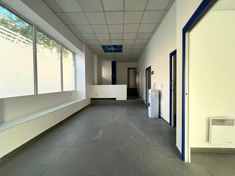 Local commercial dans Vallauris à vendre - Photo de l’immeuble – Image 1 sur 9