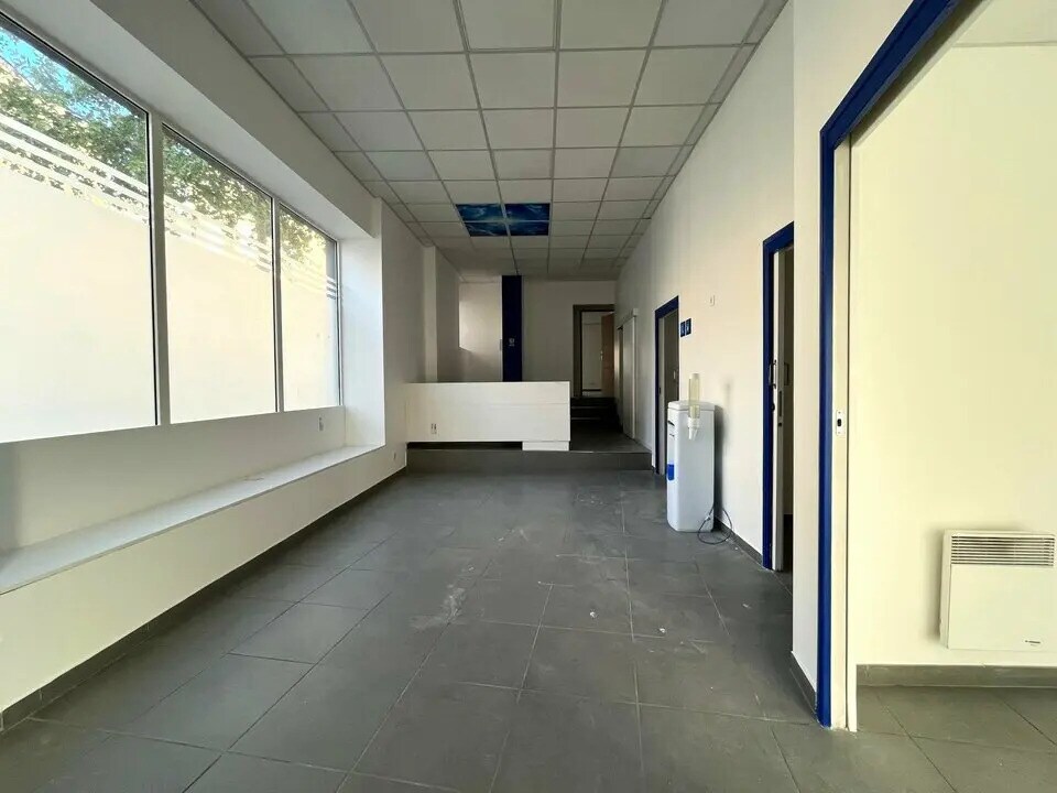 Local commercial dans Vallauris à vendre Photo de l’immeuble– Image 1 sur 10