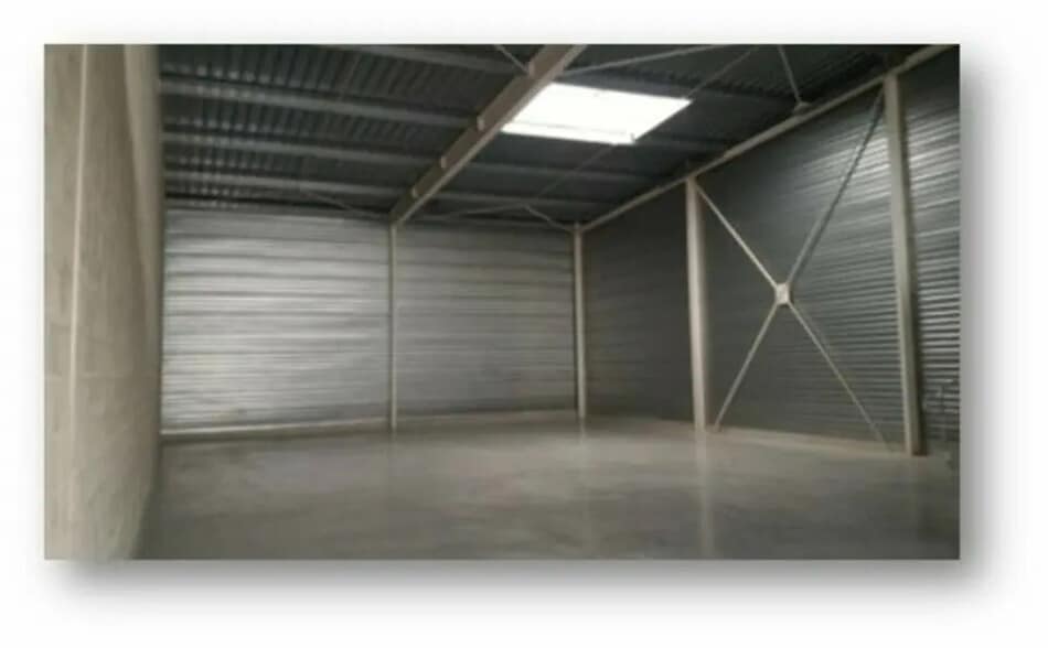 Local d’activités dans SAINT-OUEN-L'AUMONE à louer - Photo de l’immeuble – Image 2 sur 3