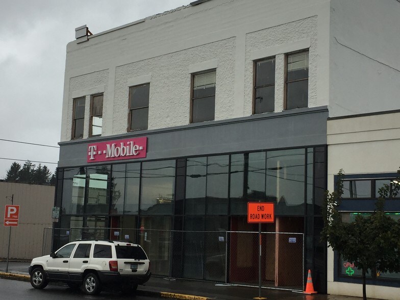 1902 1st St, Tillamook, OR à louer - Photo de l’immeuble – Image 2 sur 6