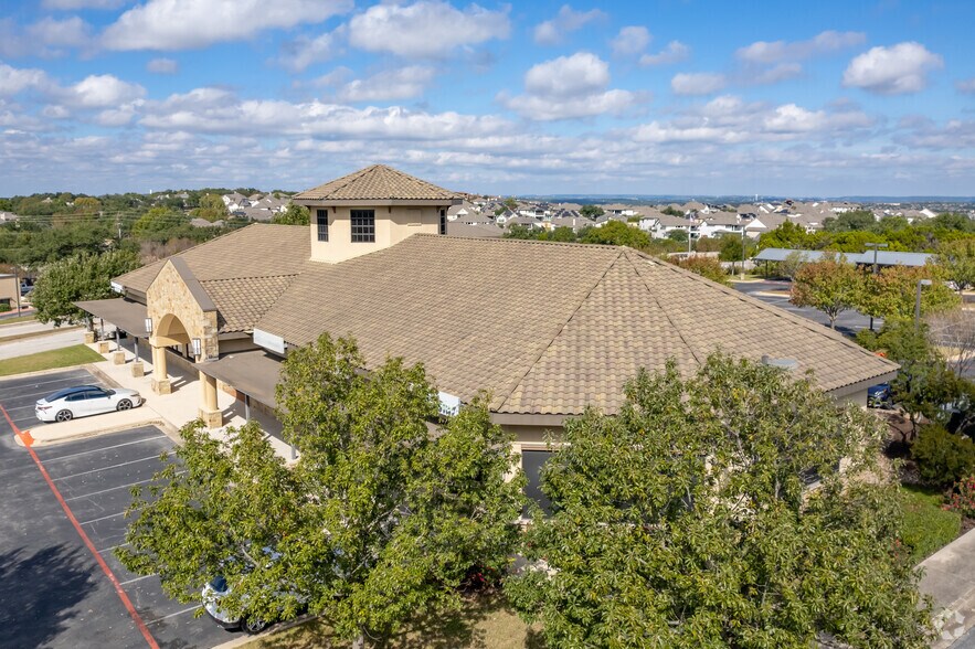 11420 Bee Caves Rd, Austin, TX à louer - Photo de l’immeuble – Image 2 sur 4