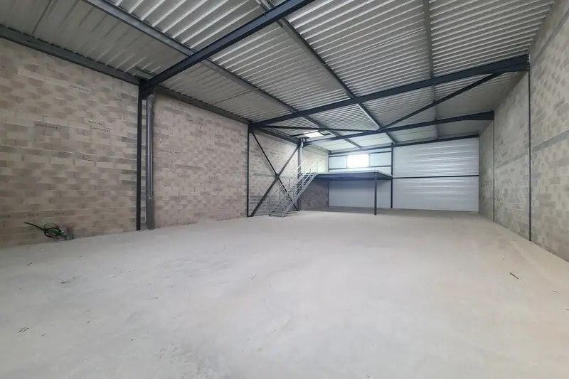 Local d’activités dans Béziers à louer - Photo de l’immeuble – Image 2 sur 7