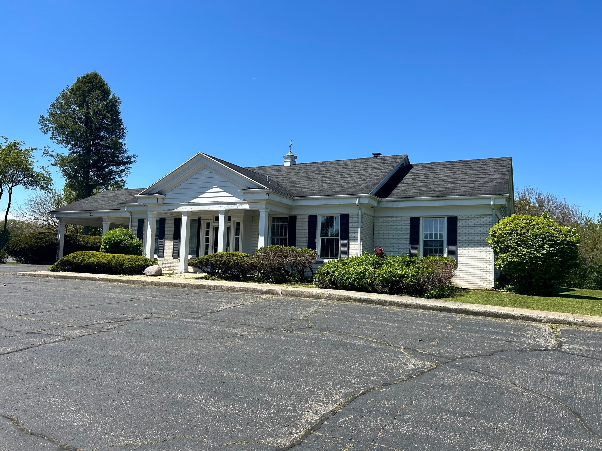8275 N 32nd St, Richland, MI à vendre Photo de l’immeuble– Image 1 sur 14