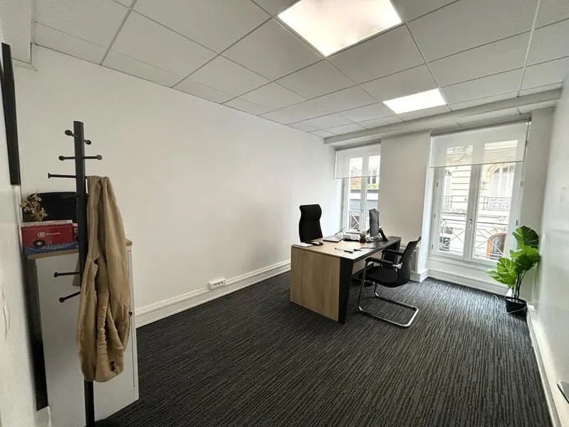 Bureau dans Paris à louer Photo de l’immeuble– Image 1 sur 8
