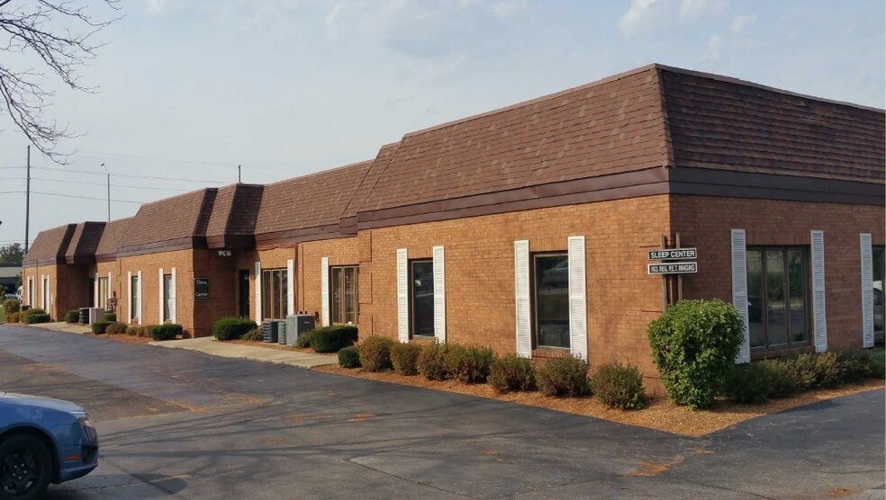 7889 Broadway, Merrillville, IN à louer - Photo de l’immeuble – Image 2 sur 5